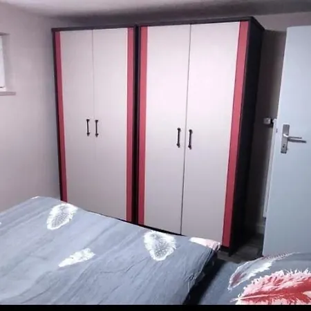 Souterrain דירה טרוכטלינגן
