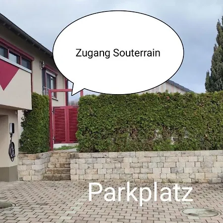 Souterrain Apartment *